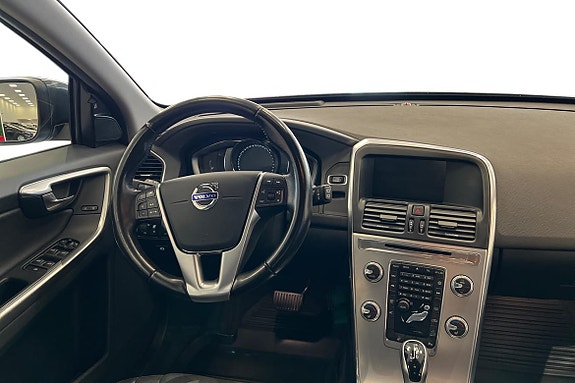 Volvo XC60 11 of 21
