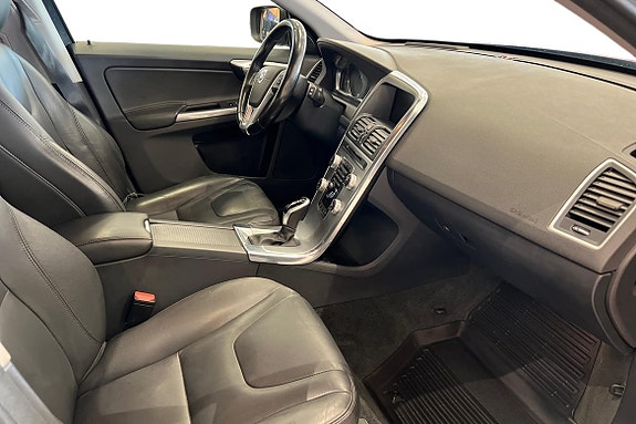 Volvo XC60 7 of 21