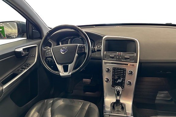Volvo XC60 10 of 21