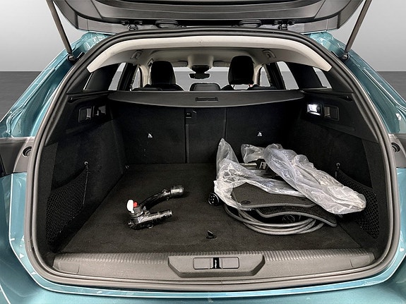 Peugeot 308 SW 17 of 17