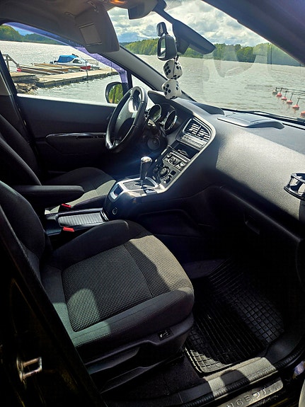 Peugeot 5008 5 of 5
