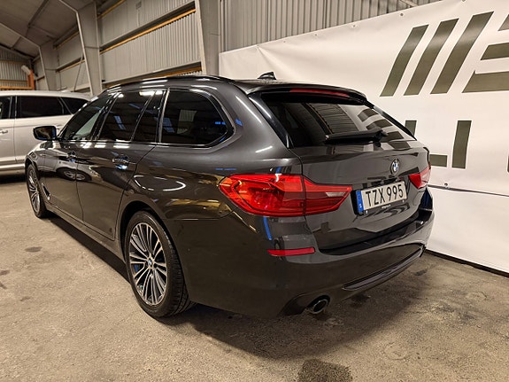 BMW 520d 4 of 5