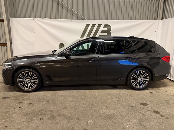 BMW 520d 2 of 5