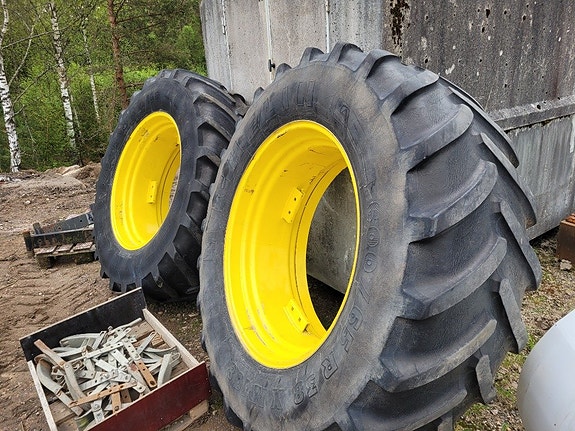 Dubbelmontage 2 st Michelin X M 108 John Deere