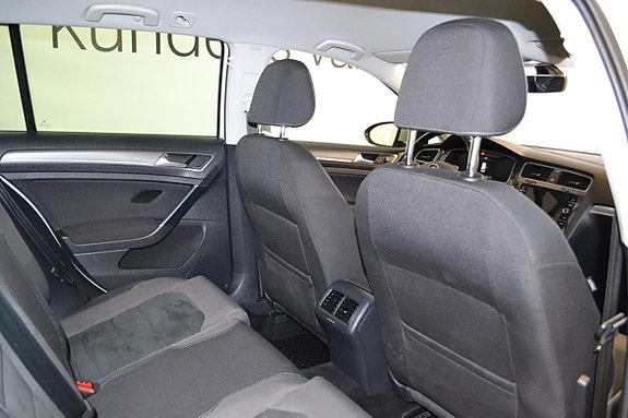 Volkswagen Golf Alltrack 12 of 12