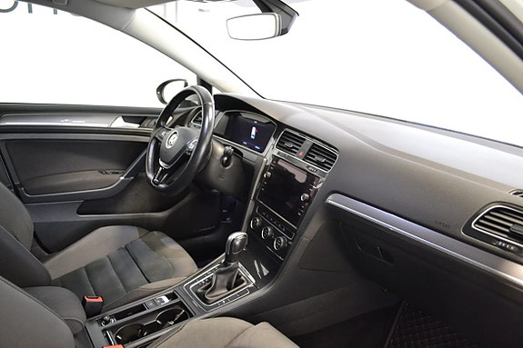 Volkswagen Golf Alltrack 7 of 12