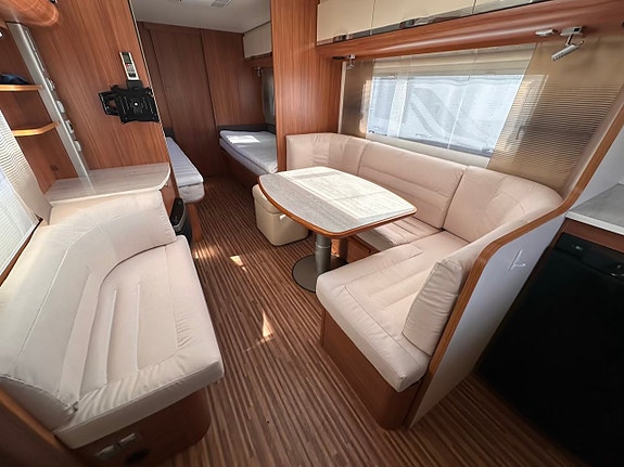Adria Adora 613 HT 11 of 17