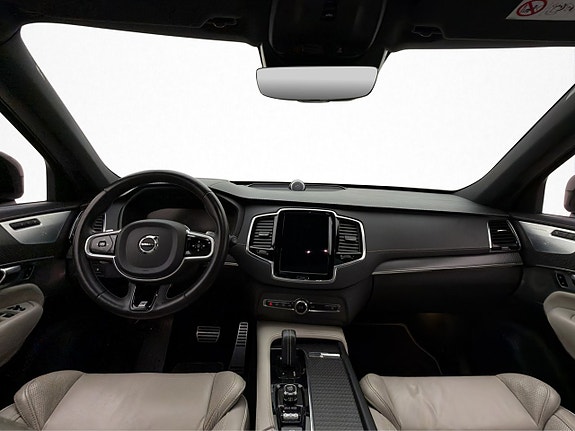 Volvo XC90 28 of 30