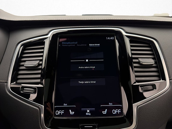 Volvo XC90 30 of 30