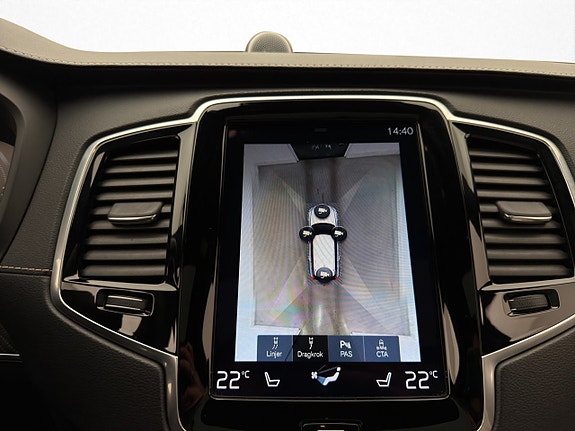 Volvo XC90 20 of 30