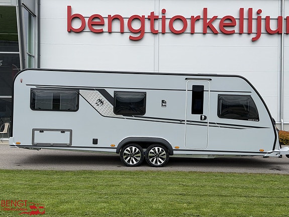 Knaus SÜDWIND BLACK SELECTION 650 UDF | KAMPANJ 3 of 21