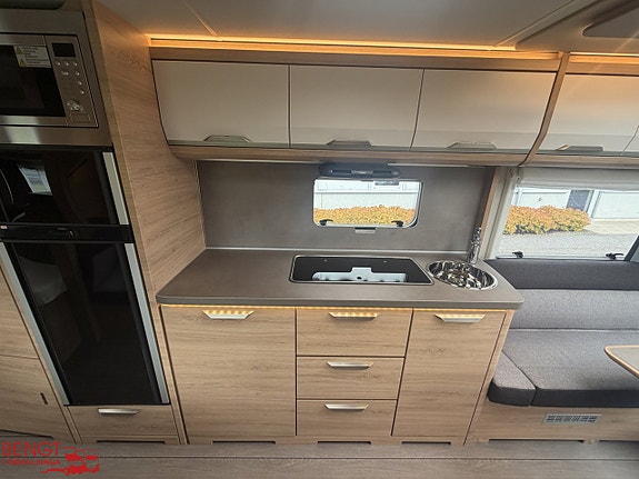 Knaus SÜDWIND BLACK SELECTION 650 UDF | KAMPANJ 14 of 21