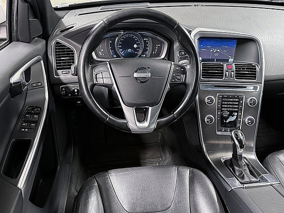 Volvo XC60 30 of 30
