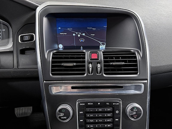 Volvo XC60 16 of 30