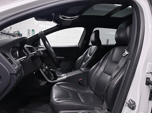 Volvo XC60 28 of 30