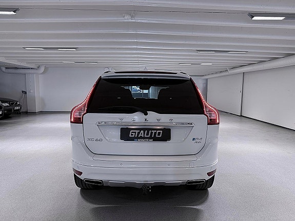 Volvo XC60 6 of 30