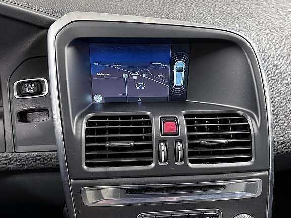 Volvo XC60 26 of 30