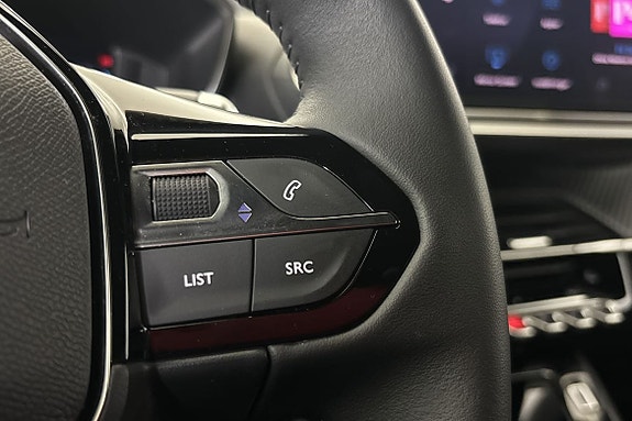 Peugeot 2008 8 of 15