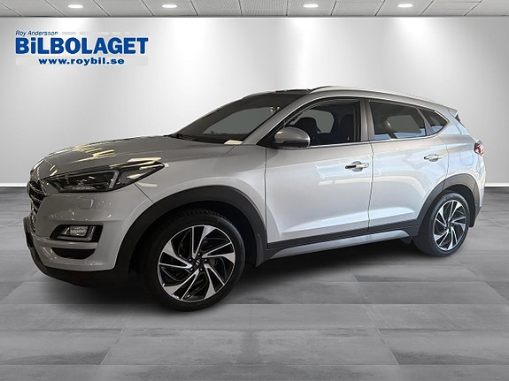 Hyundai Tucson 2 of 5