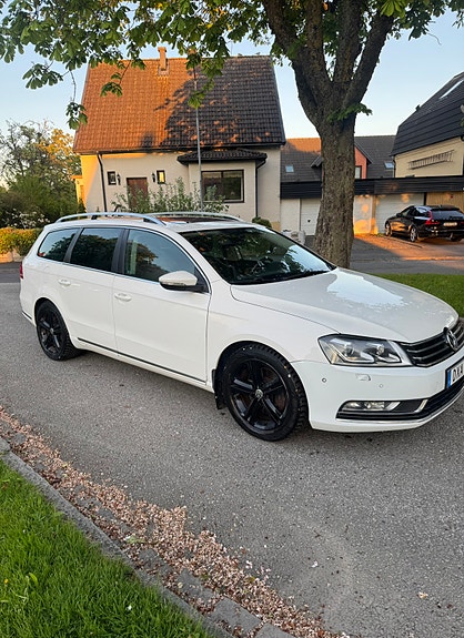 Volkswagen Passat 2 of 5