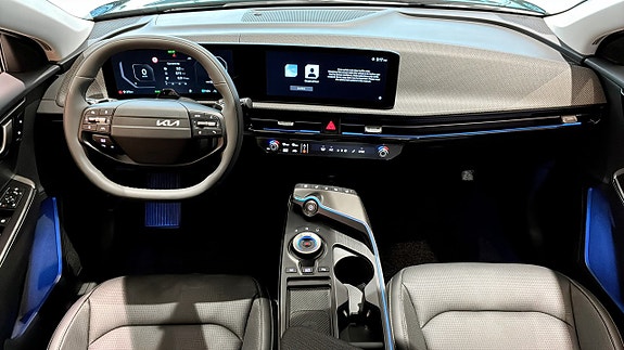 Kia EV6 8 of 17