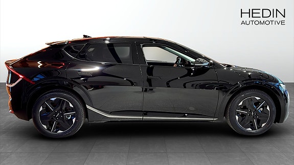 Kia EV6 6 of 17