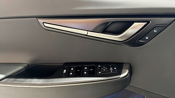 Kia EV6 14 of 17