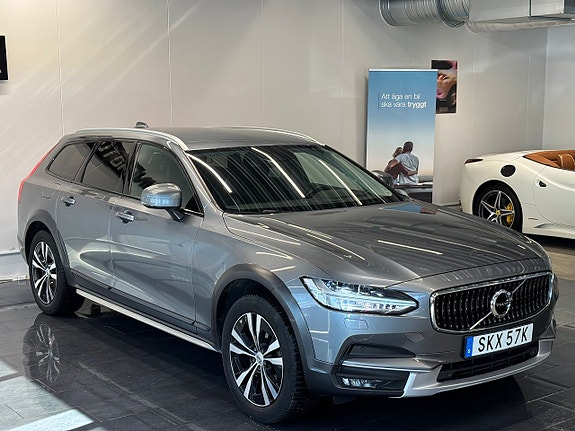 Volvo V90 Cross Country 4 of 5
