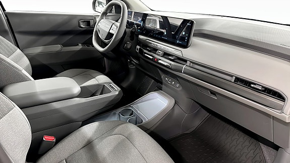 Kia EV3 8 of 15