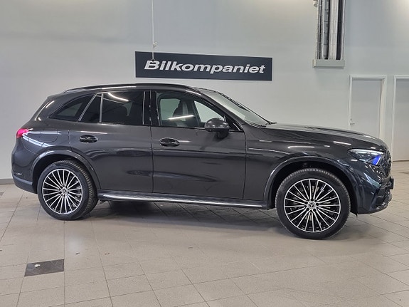 Mercedes-Benz GLC300 e 2 of 5