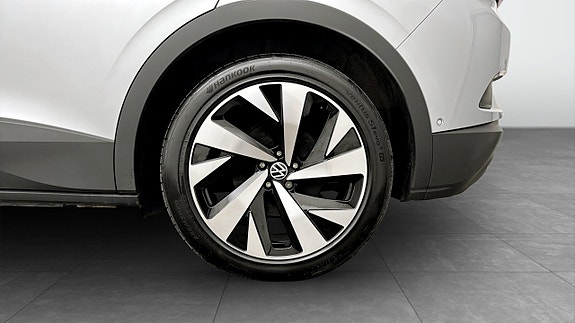 Volkswagen ID.4 6 of 19
