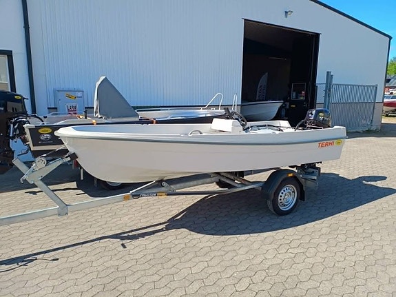 Terhi 400C / Tohatsu 9,9 Sport (15hk) / Trailer / 2023