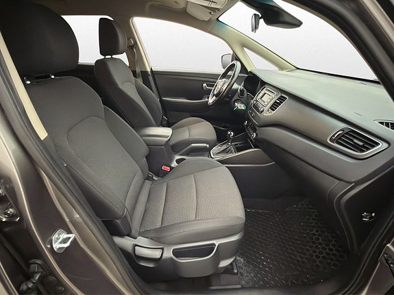 Kia Carens 23 of 29