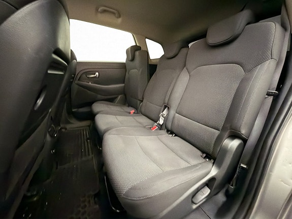 Kia Carens 24 of 29