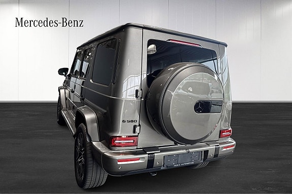 Mercedes-Benz G580 3 of 5