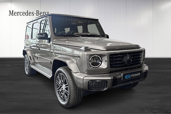 Mercedes-Benz G580 2 of 5