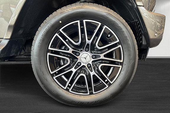 Mercedes-Benz G580 5 of 5