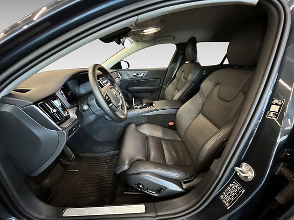 Volvo V60 9 of 17