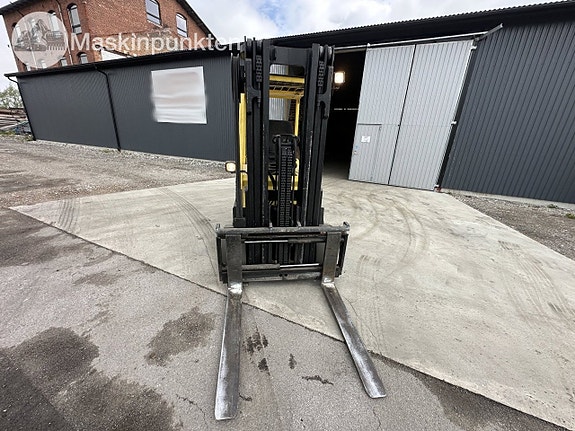 Hyster E5.50XL El truck 2 of 27