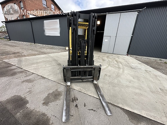 Hyster E5.50XL El truck 2 of 27