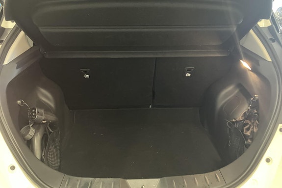 Nissan Leaf 25 of 26