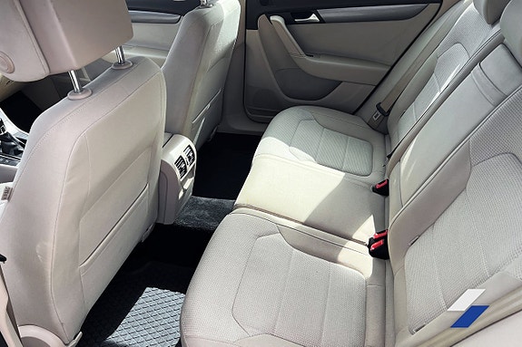 Volkswagen Passat 5 of 5