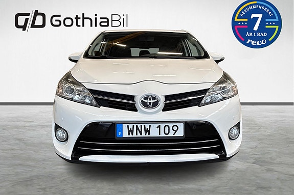 Toyota Verso 2 of 5