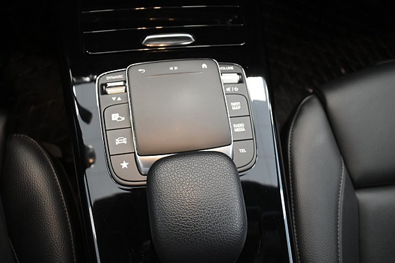 Mercedes-Benz CLA200 d 17 of 23