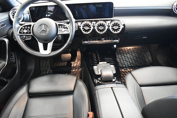 Mercedes-Benz CLA200 d 11 of 23
