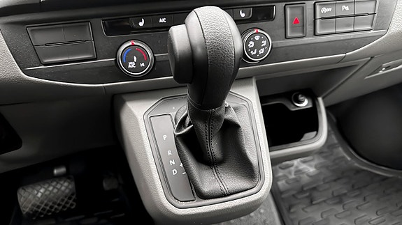 Volkswagen Transporter 15 of 18