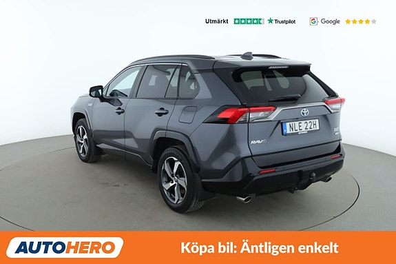 Toyota RAV4 Plug-in Hybrid 3 of 5