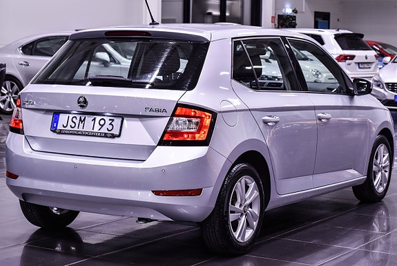 Skoda Fabia 4 of 5