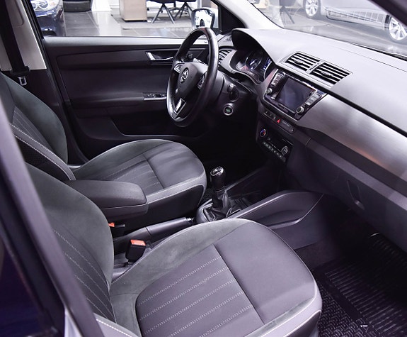 Skoda Fabia 10 of 13