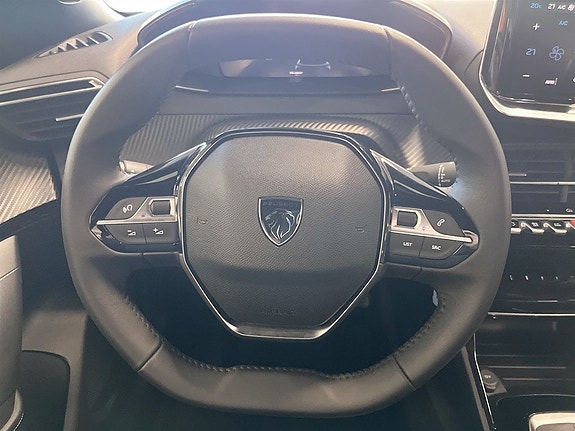 Peugeot 2008 7 of 21